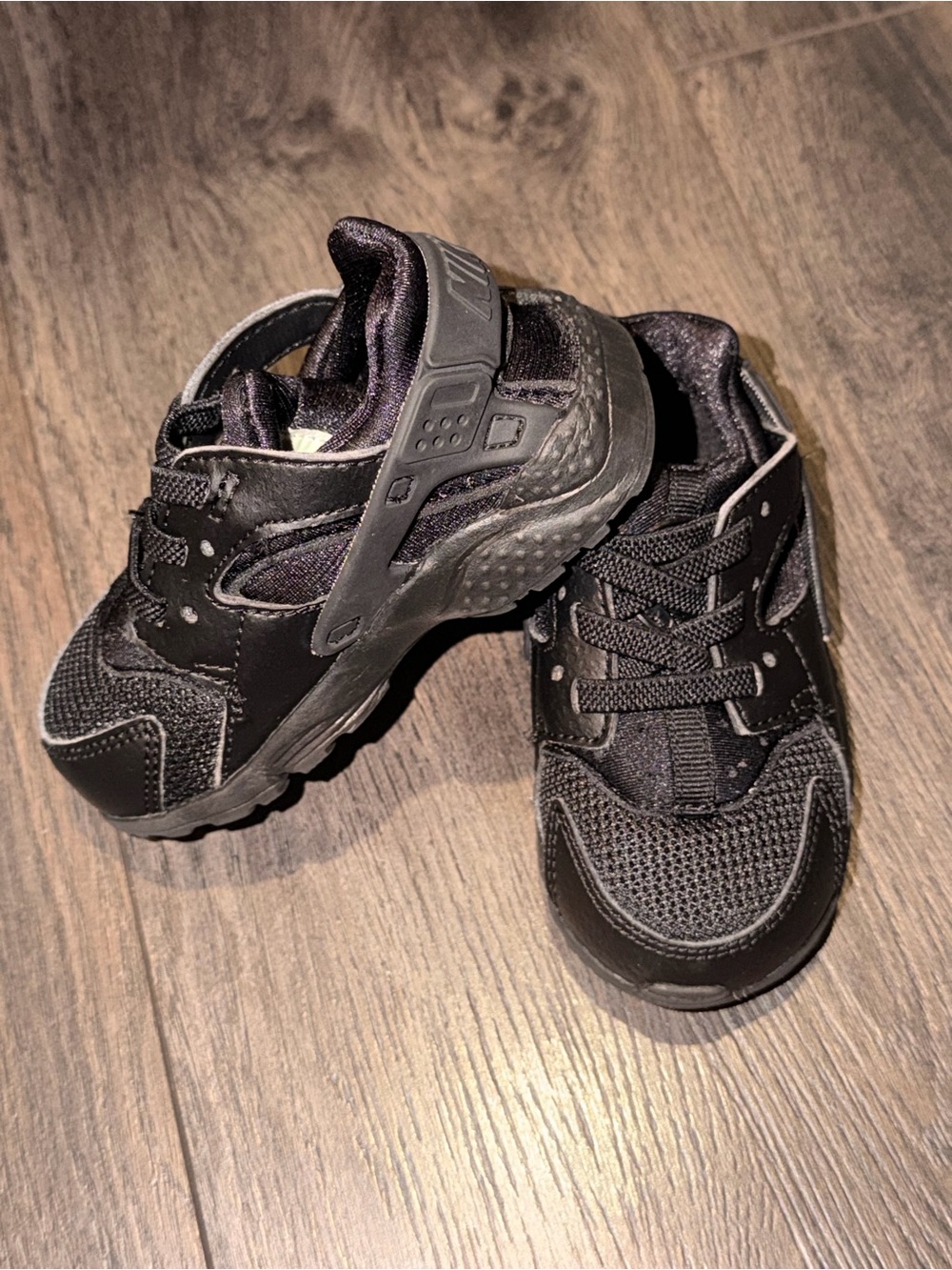Nike Huarache Kids Black Athletic Sneakers